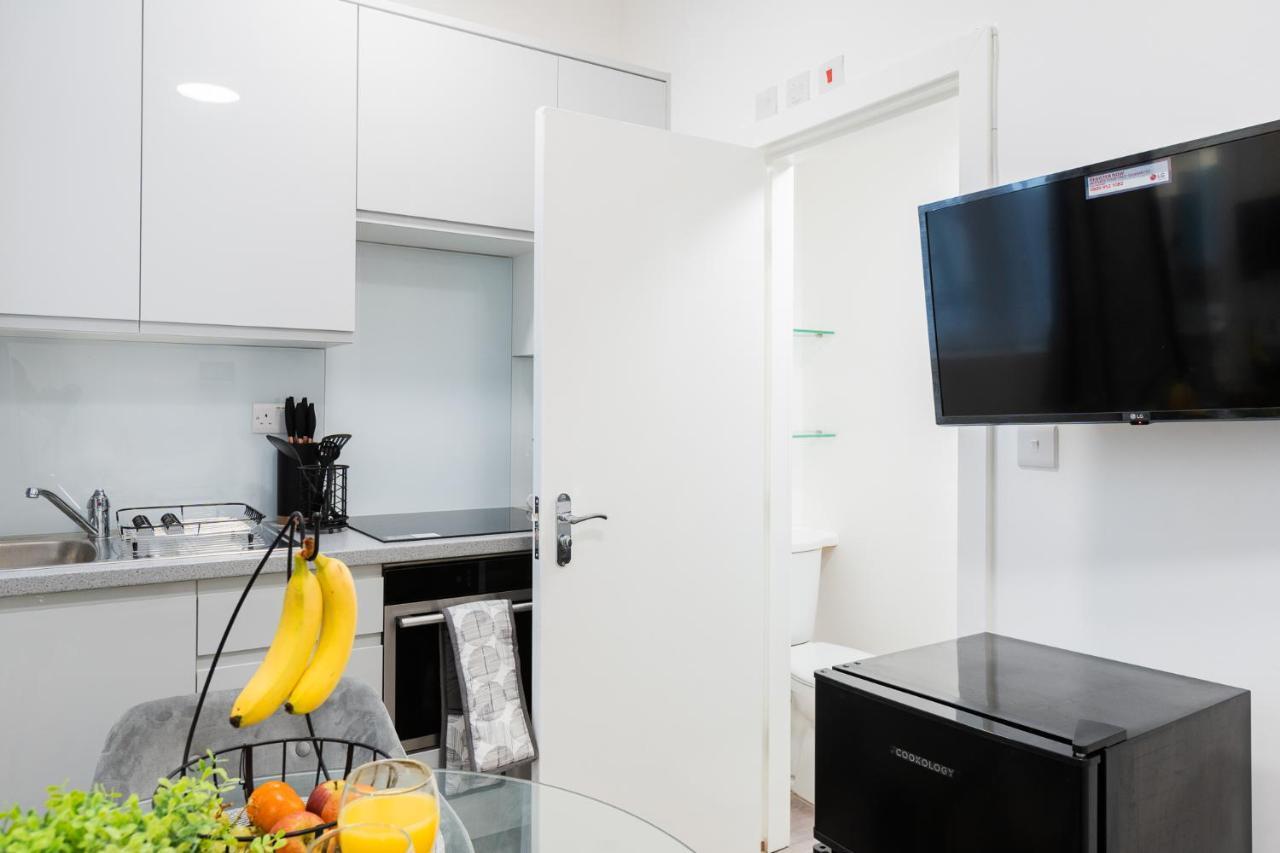 Large Studio Apartment 30 Mins To Oxford Street لندن المظهر الخارجي الصورة